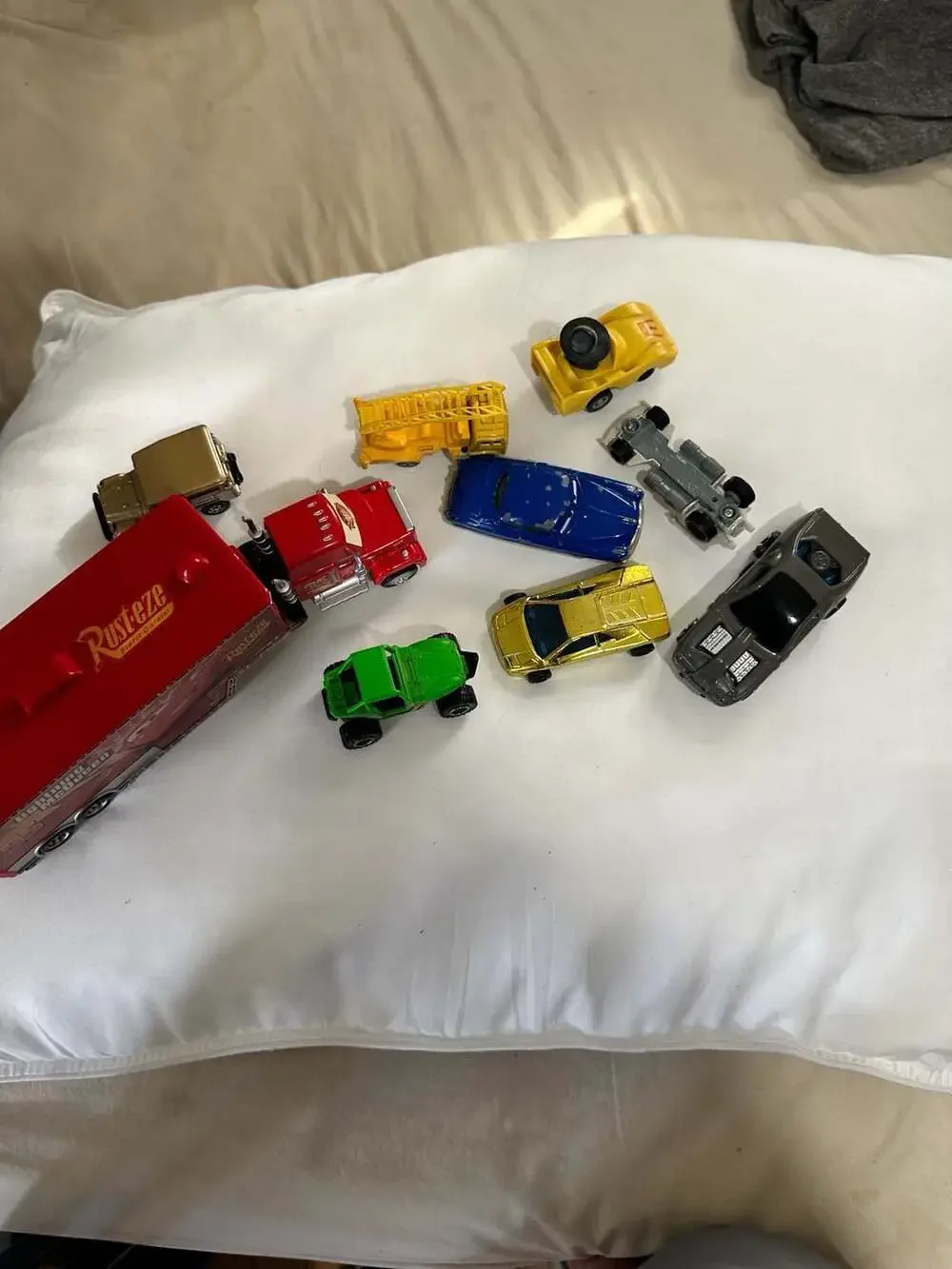 Disney Pixar Cars Rust-eze Mack Hauler and Mixed Diecast Toy Vehicle Lot